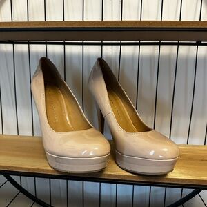 LC Lauren Conrad Nude Patent Platform Pumps